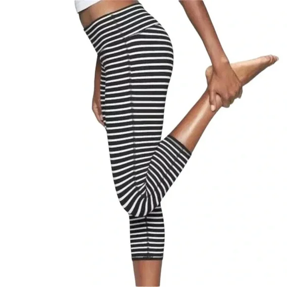 Athleta Black White Striped Cari Leggings Size Small - Picture 2 of 4